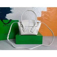 보테가 베네타 미니 아르코29 29x19x9cm