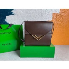 보테가 베네타 21 THE CLIP 여성 숄더백 21x22x9cm