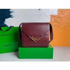 보테가 베네타 21 THE CLIP 여성 숄더백 21x22x9cm