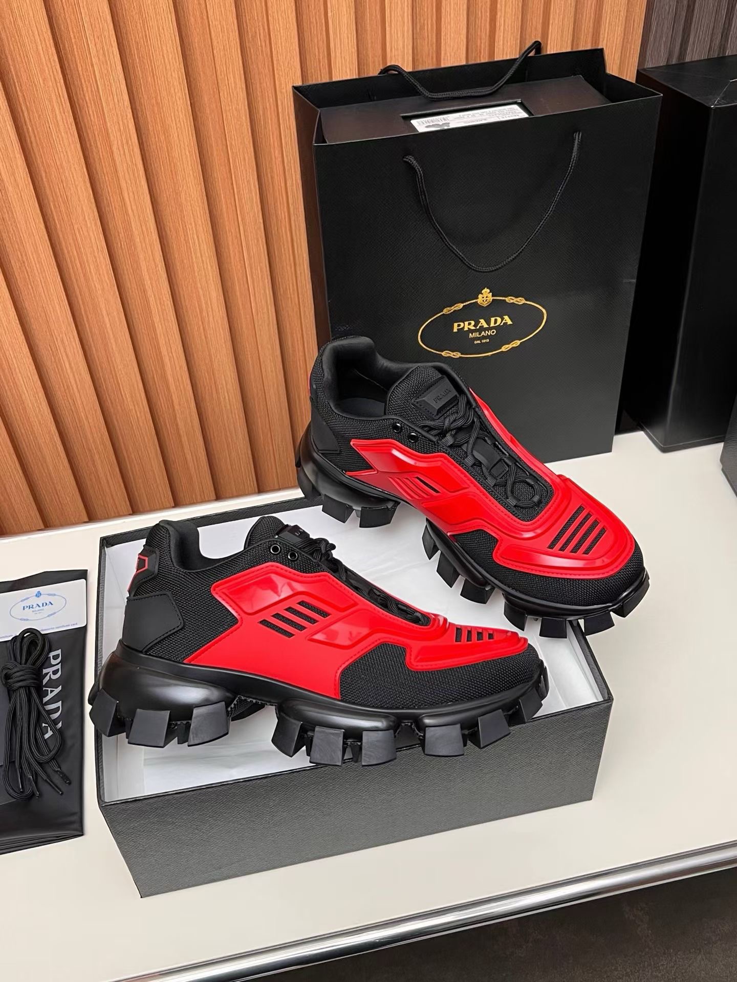 프라다 남녀 스니커즈 35-45