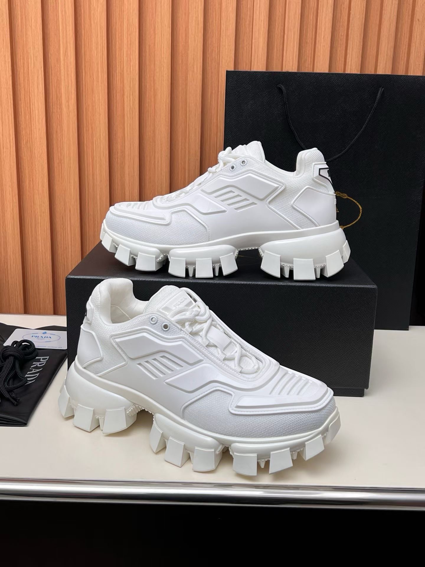 프라다 남녀 스니커즈 35-45