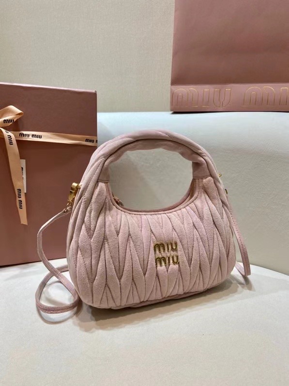 미우미우 완더 호보백 스웨이드 20x17x6cm